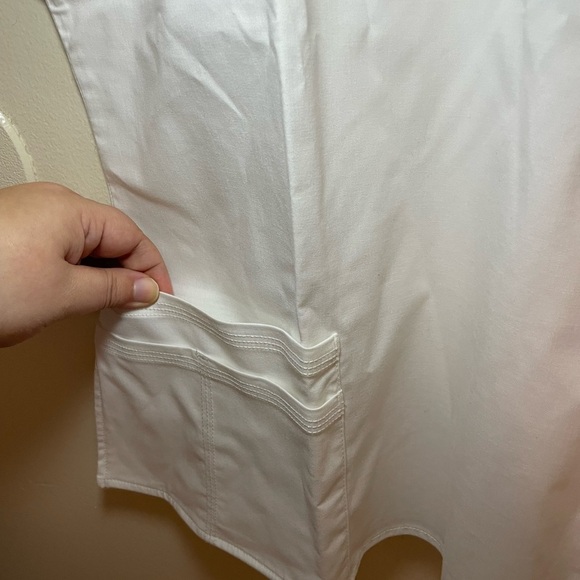 ✨NWT Dickies White V-Neck Scrub Top Size L #A1 - Picture 7 of 9